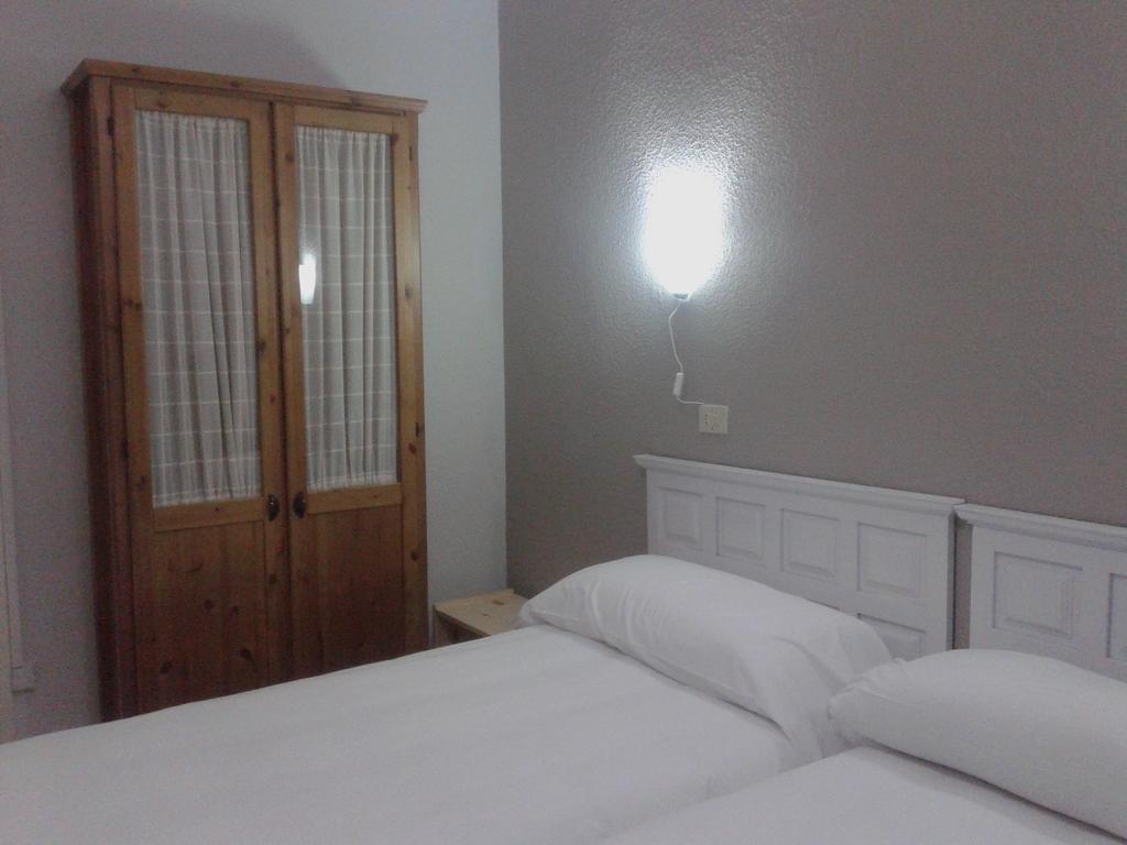 Hermus Hotel Ενκάμπ Δωμάτιο φωτογραφία